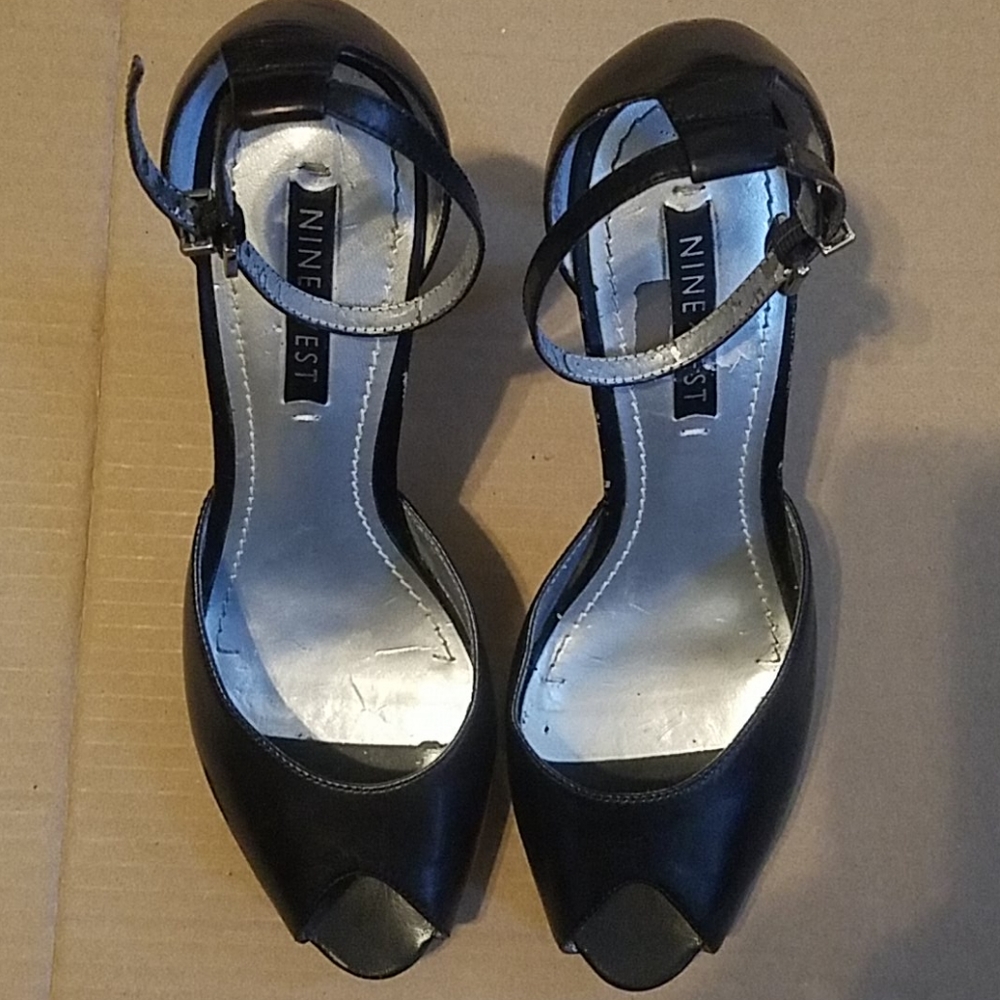 NINE West black leather 4 inch platform